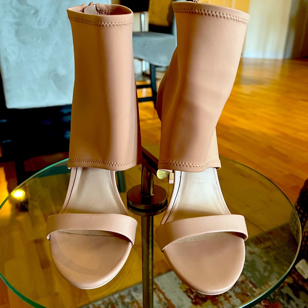 Beautiful Aldo shoe Size  8.5